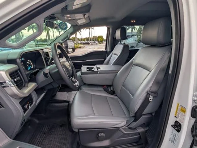 2025 Ford F-350 Super Duty XL - Photo 35