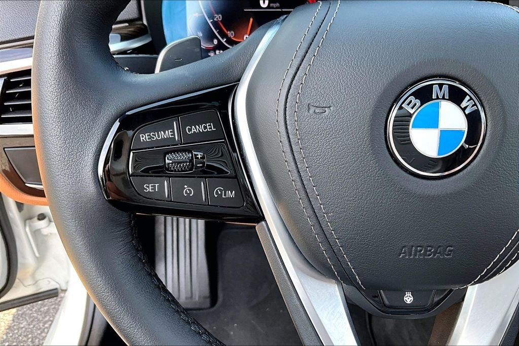 Used 2023 White BMW 530i image 10