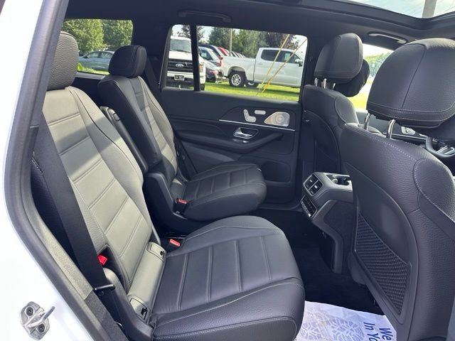 New 2026 MANUFAKTUR Moonlight White Magno Mercedes-Benz GLS 450 image 21