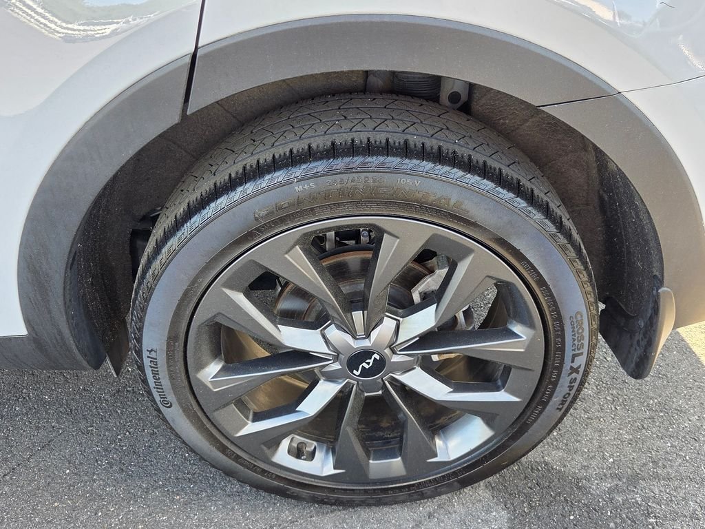 Used 2023 Gray Kia X-Line EX image 10