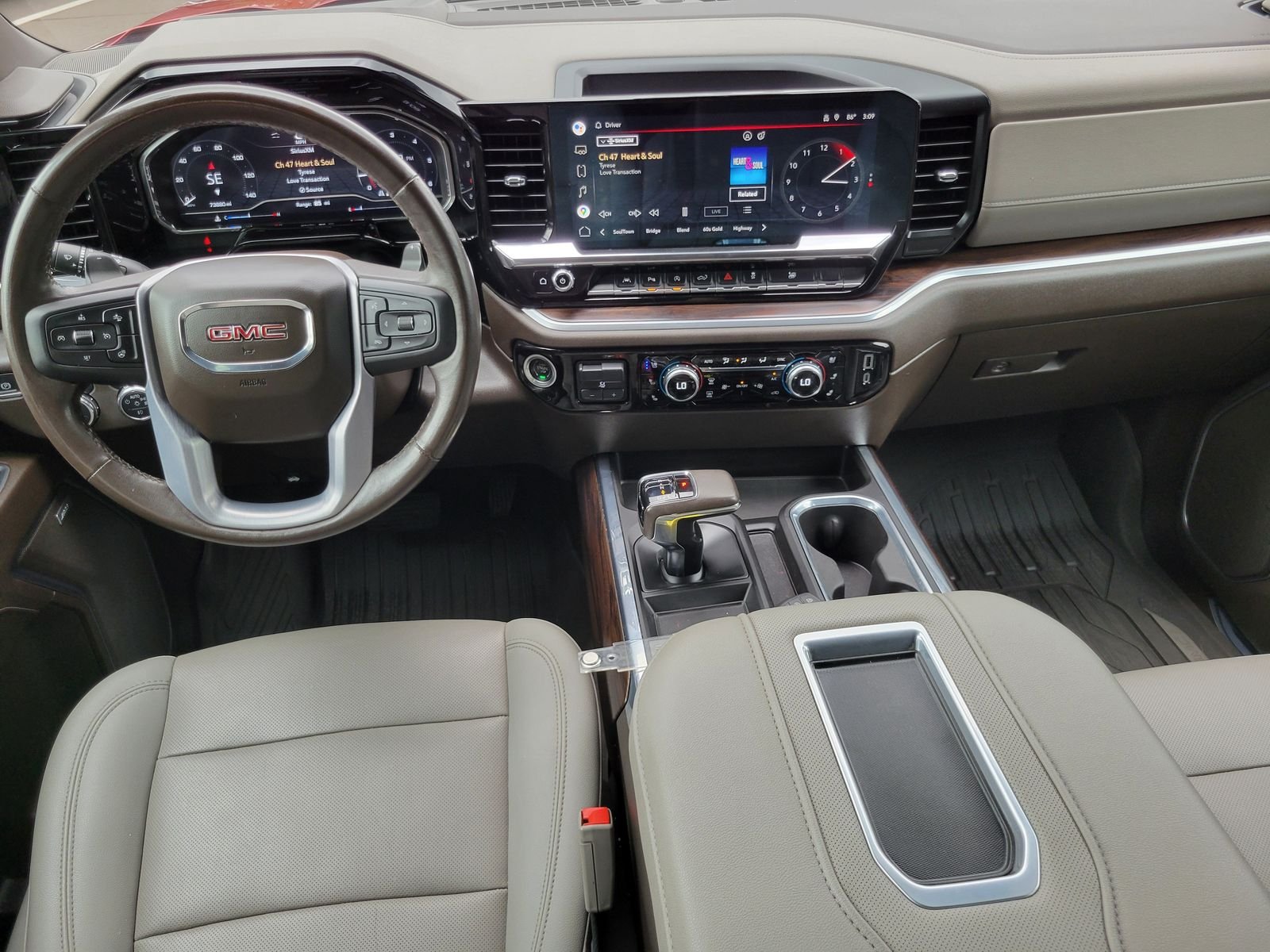 Used 2022 Red GMC SLT image 27