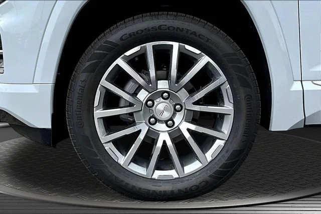 New 2026 Glacier White Tricoat GMC Denali image 13