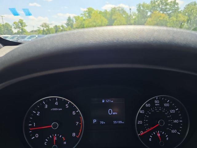 Used 2022 Silver Kia Nightfall image 19