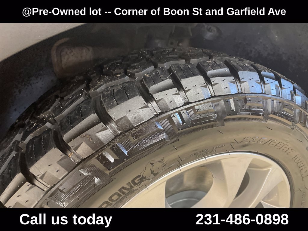 Used 2019 Gray Hyundai SEL image 12