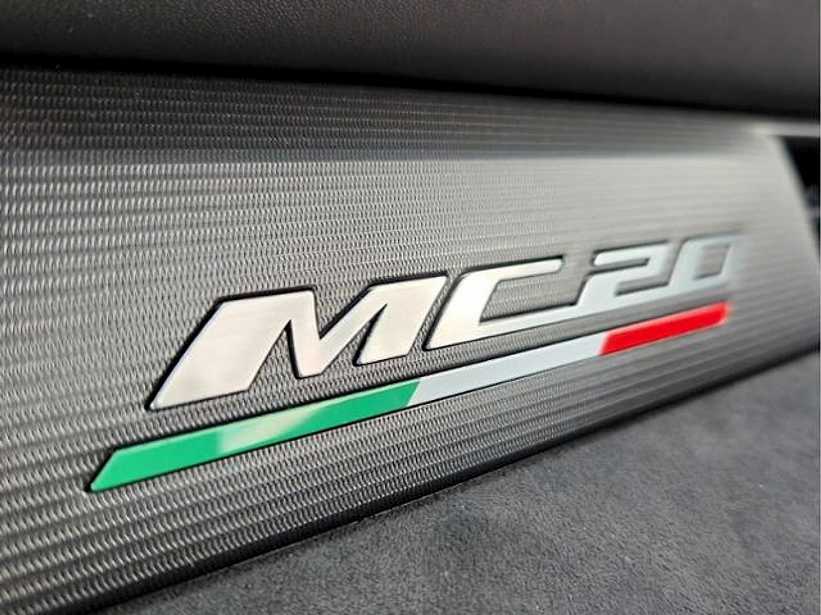 New 2022 Bianco Audace Maserati  image 17