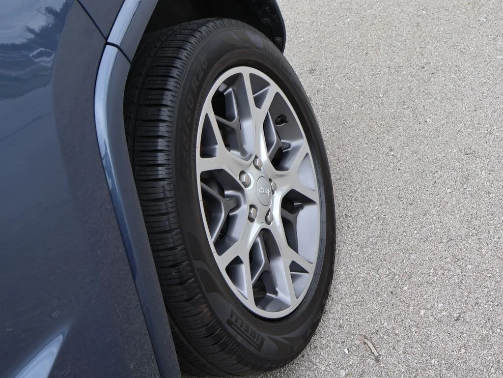 Used 2020 Blue Jeep Overland image 37