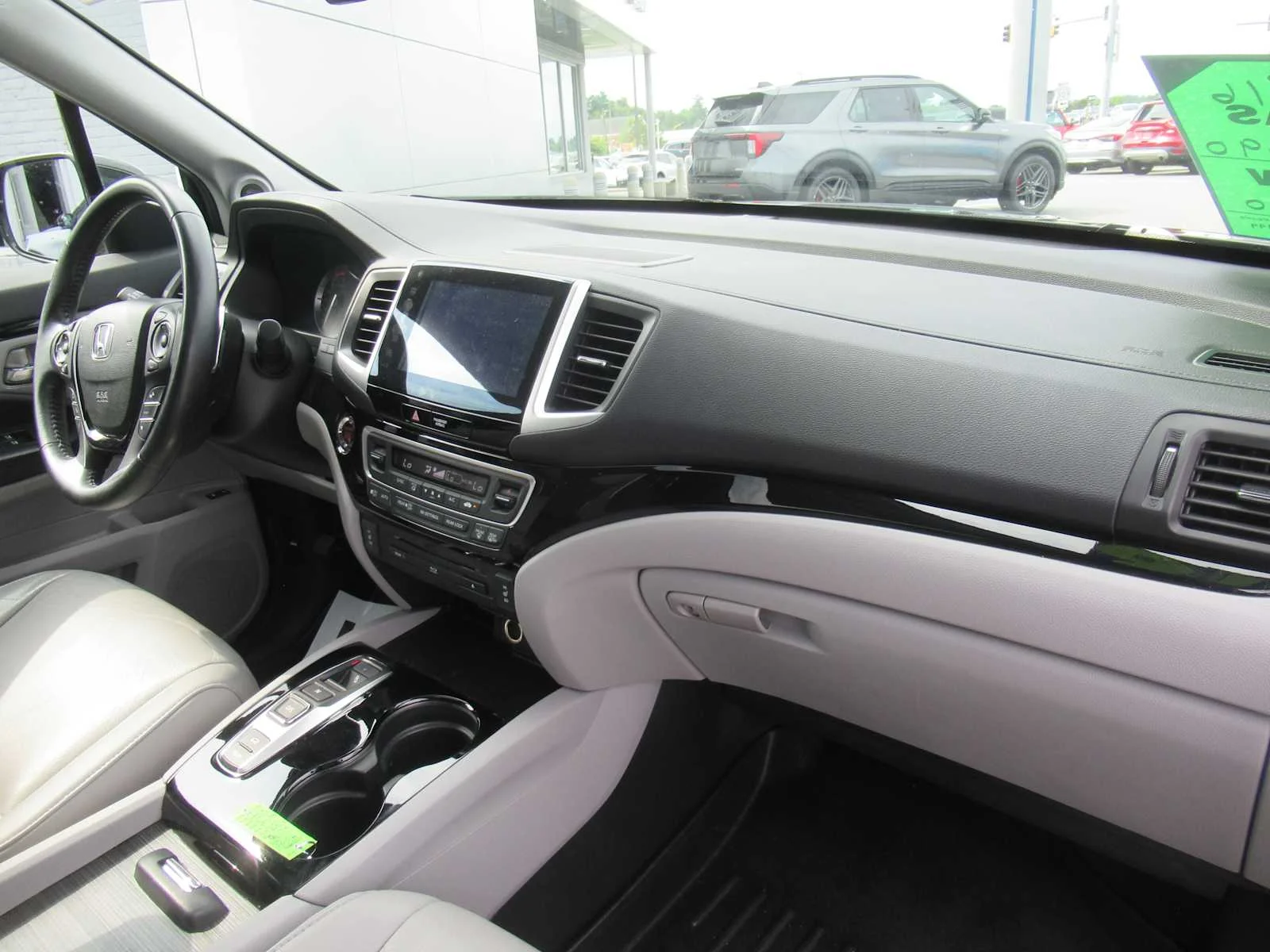 Used 2016 Black Forest Pearl Honda Touring image 16