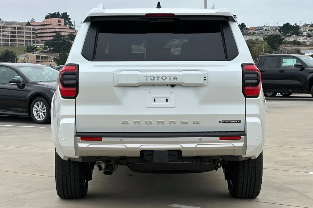 New 2026 Wind Chill Pearl <sup>1</sup> Toyota 4Runner Limited image 5