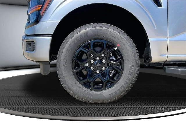 New 2026 Iconic Silver Metallic Ford XLT image 13