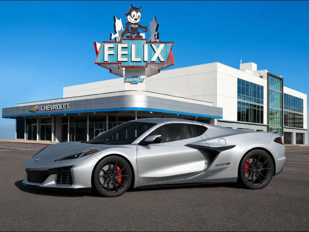 New 2027 Blade Silver Metallic Chevrolet 3LT image 2