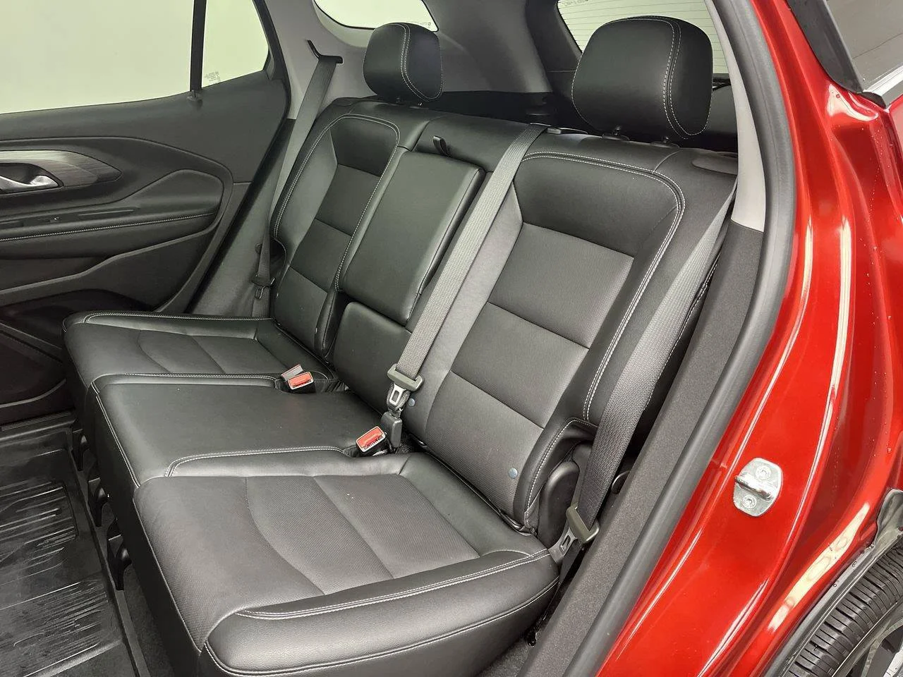 2024 GMC Terrain SLT - Photo 12
