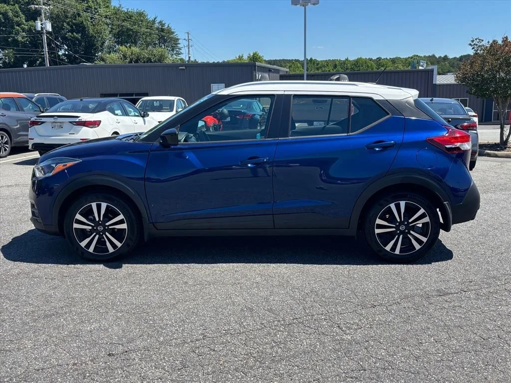Used 2019 Blue Nissan SV image 23