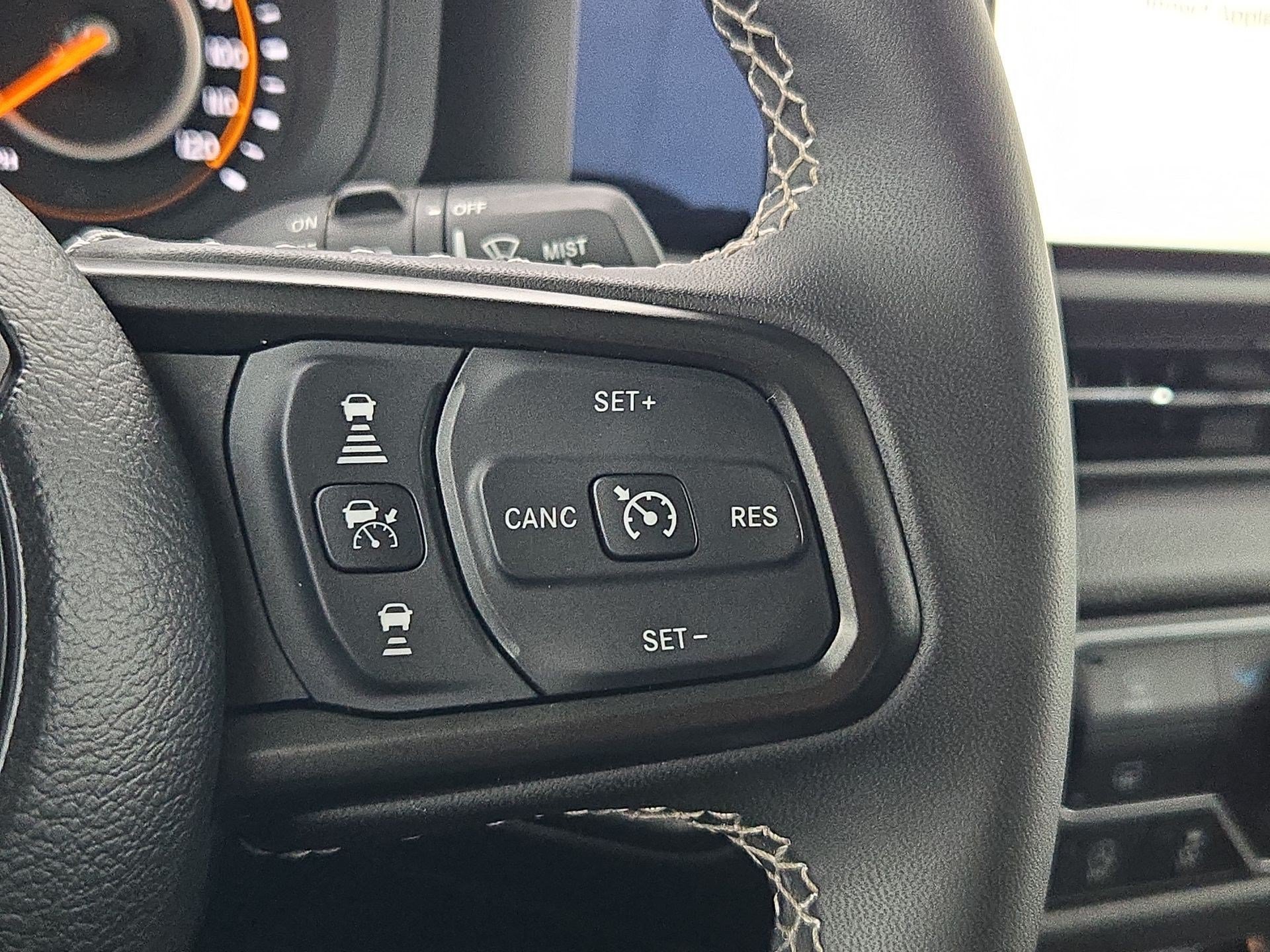 Used 2025 Bright White Clearcoat Jeep Sport S image 18
