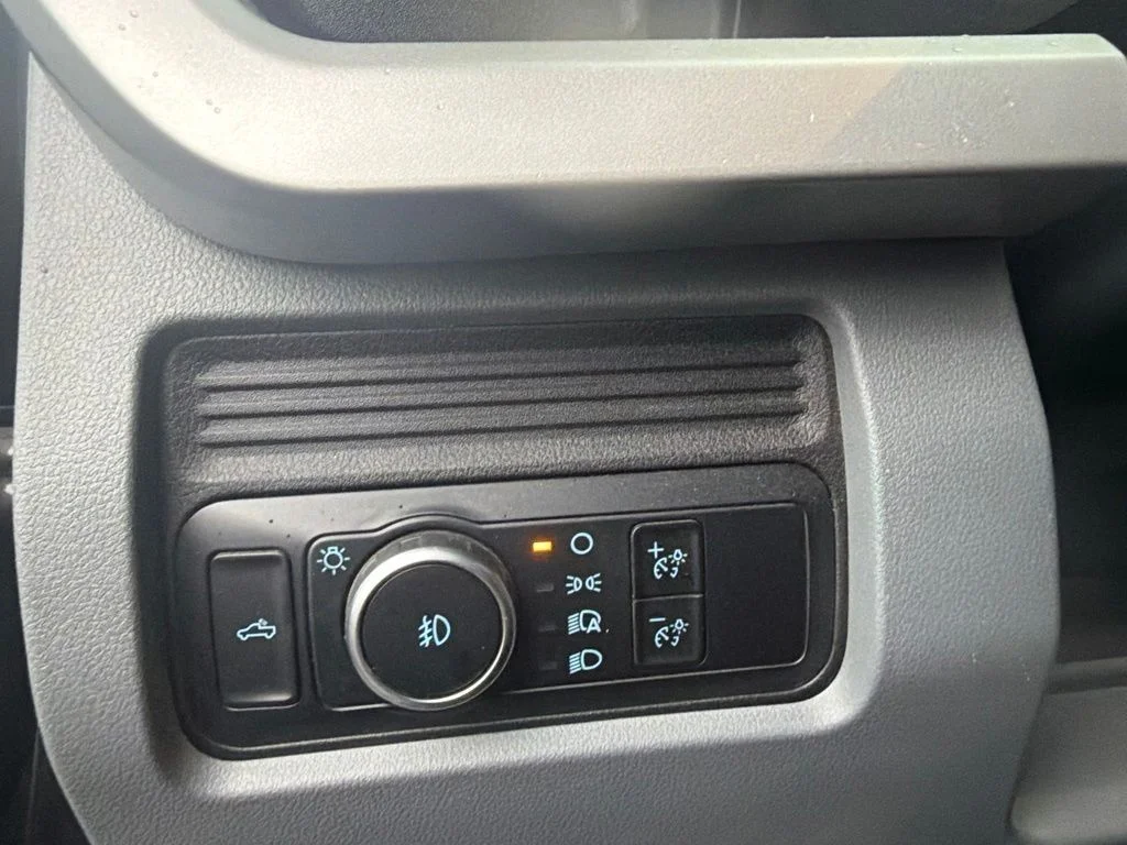 Used 2025 Gray Ford XLT image 13