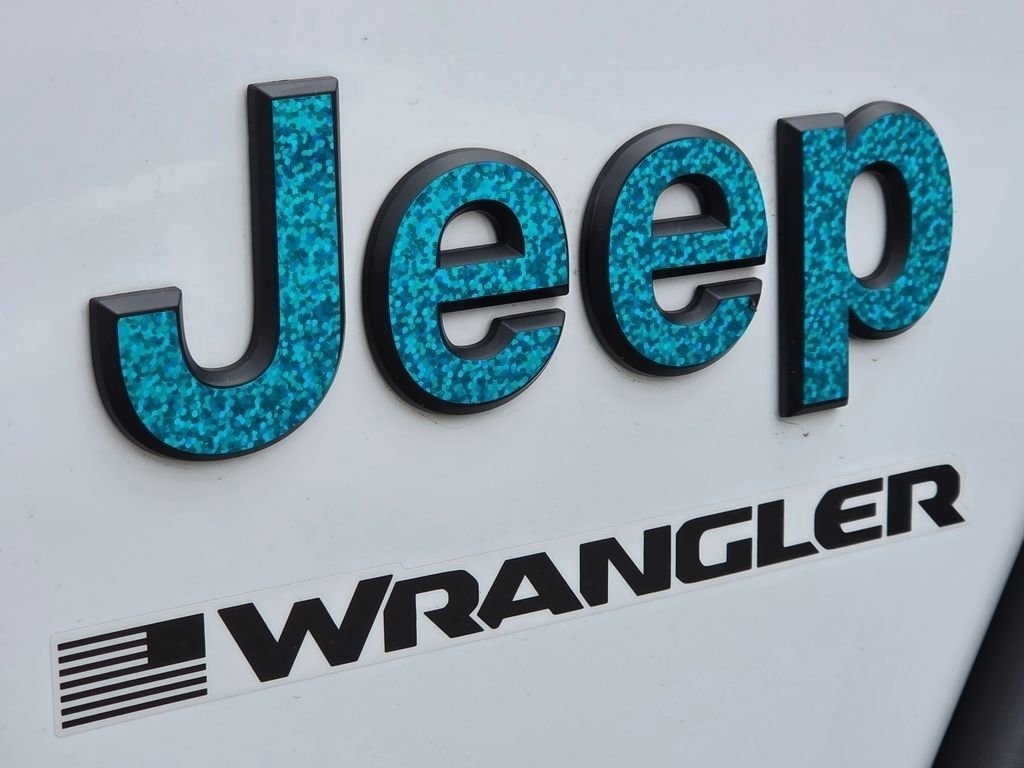 Used 2024 Bright White Clearcoat Jeep Willys image 18