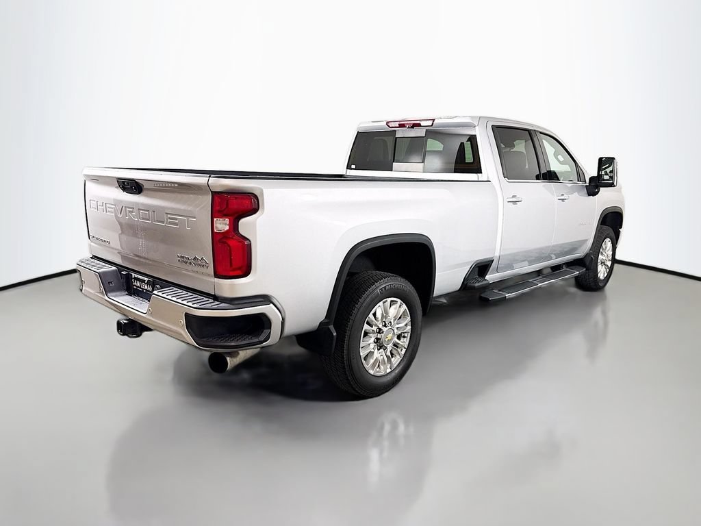 Used 2022 Silver Ice Metallic Chevrolet High Country image 7