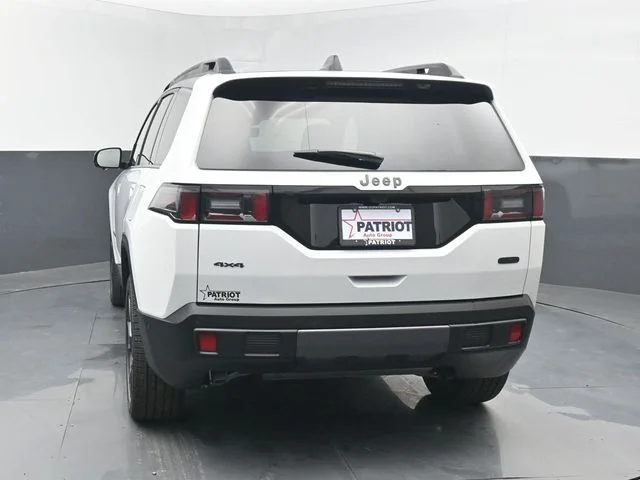 New 2026 Bright White Clear-Coat Exterior Paint Jeep Overland image 4