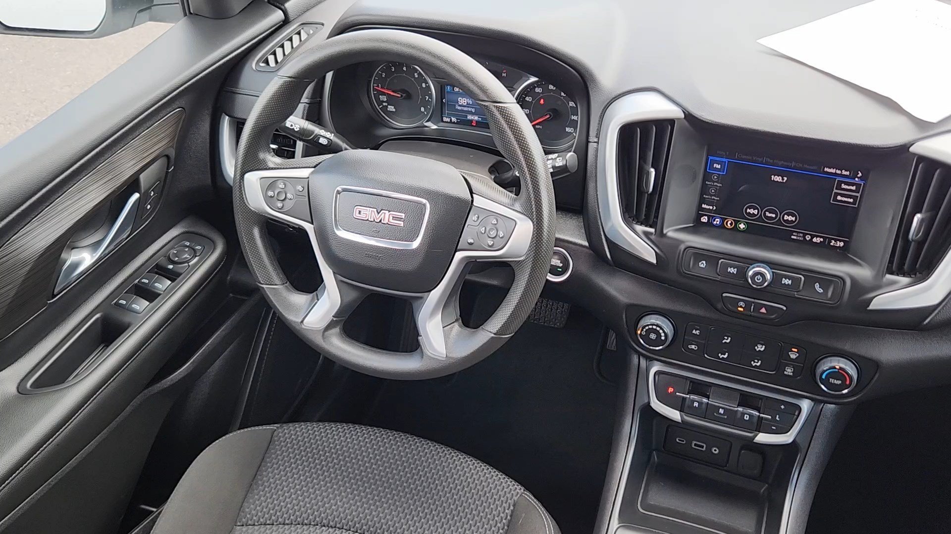 Used 2024 Summit White GMC SLE image 5