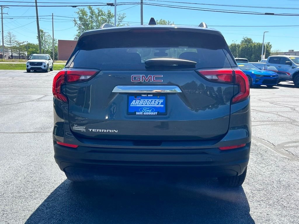 Used 2020 Gray GMC SLE image 6