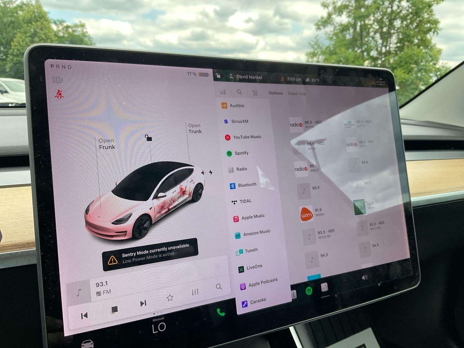 Used 2019 Pearl White Multi-Coat Tesla Long Range image 22