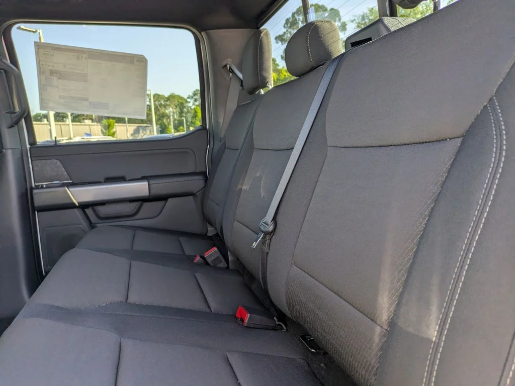 New 2026 Oxford White Ford XLT image 13
