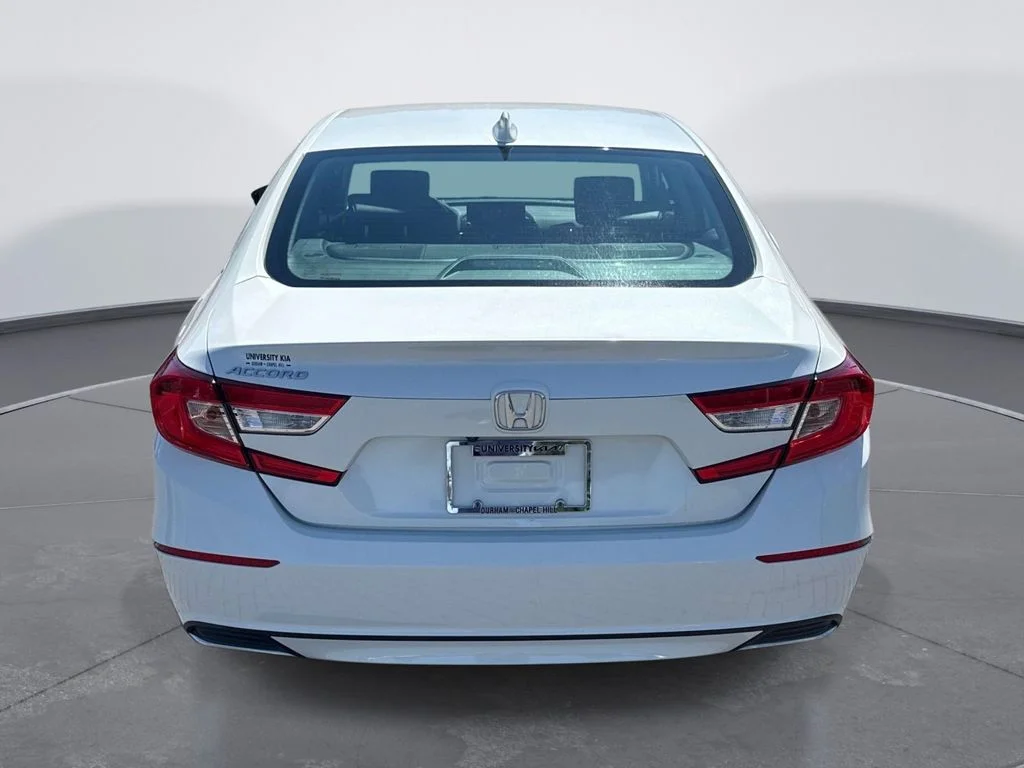 Used 2018 White Honda EX-L image 6