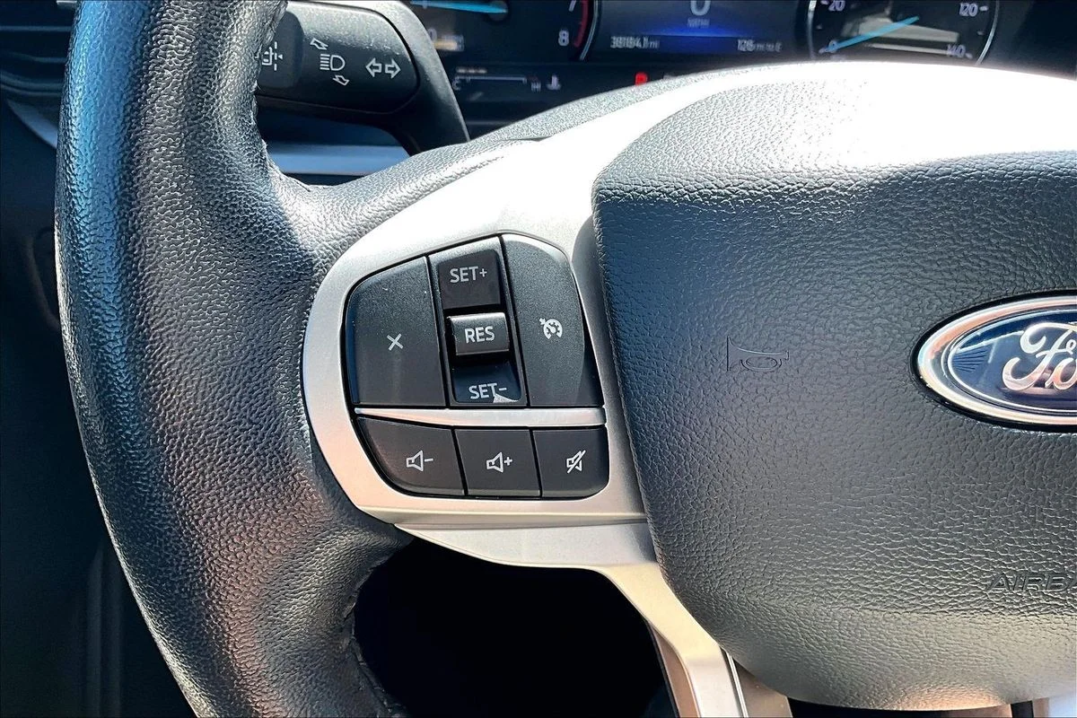 Used 2022  Ford XLT image 11