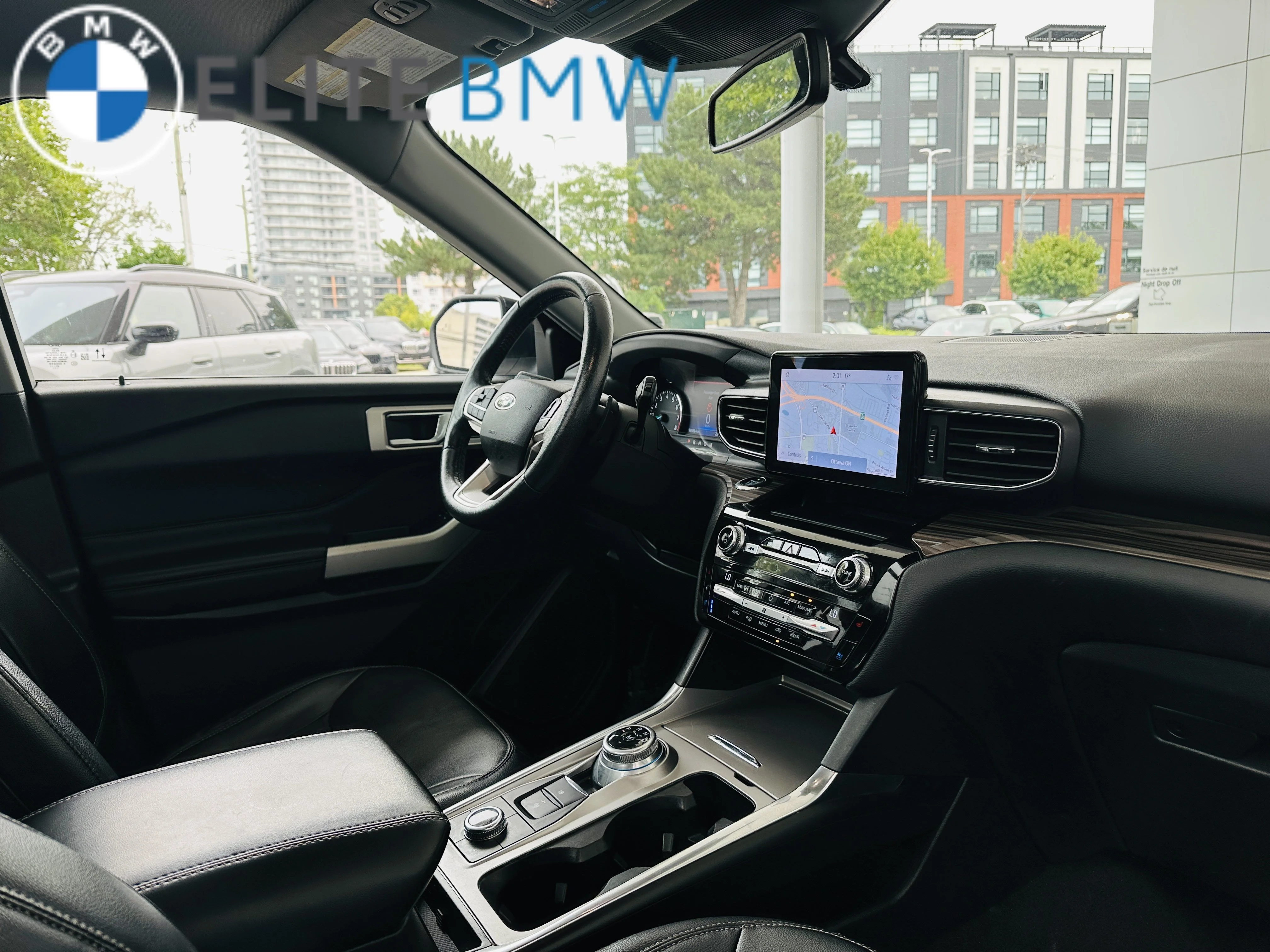 Used 2021  FORD LIMITED image 19