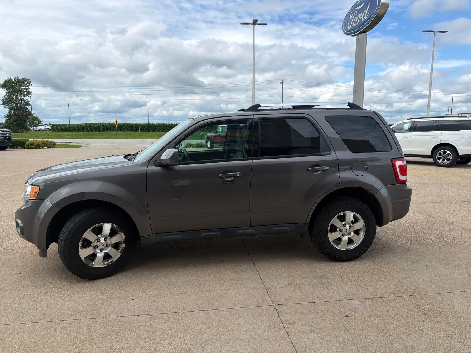 Used 2012 Gray Ford Limited image 5