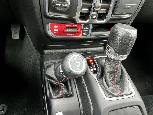 Used 2023 White Jeep Rubicon image 20
