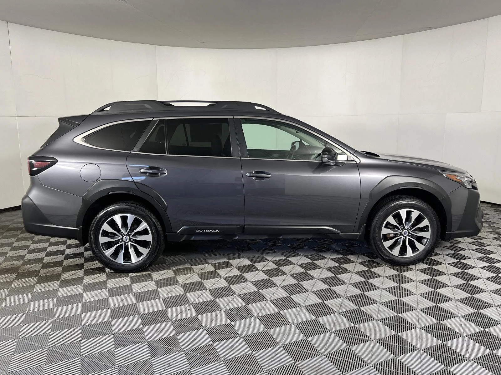 Used 2025 Magnetite Gray Metallic Subaru Limited image 26