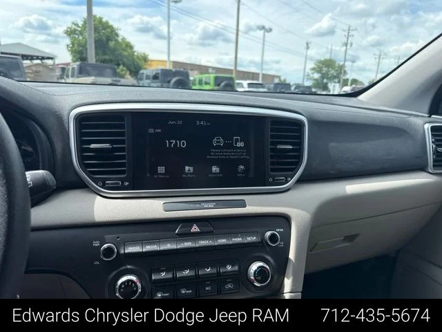 Used 2020 Red Kia LX image 23