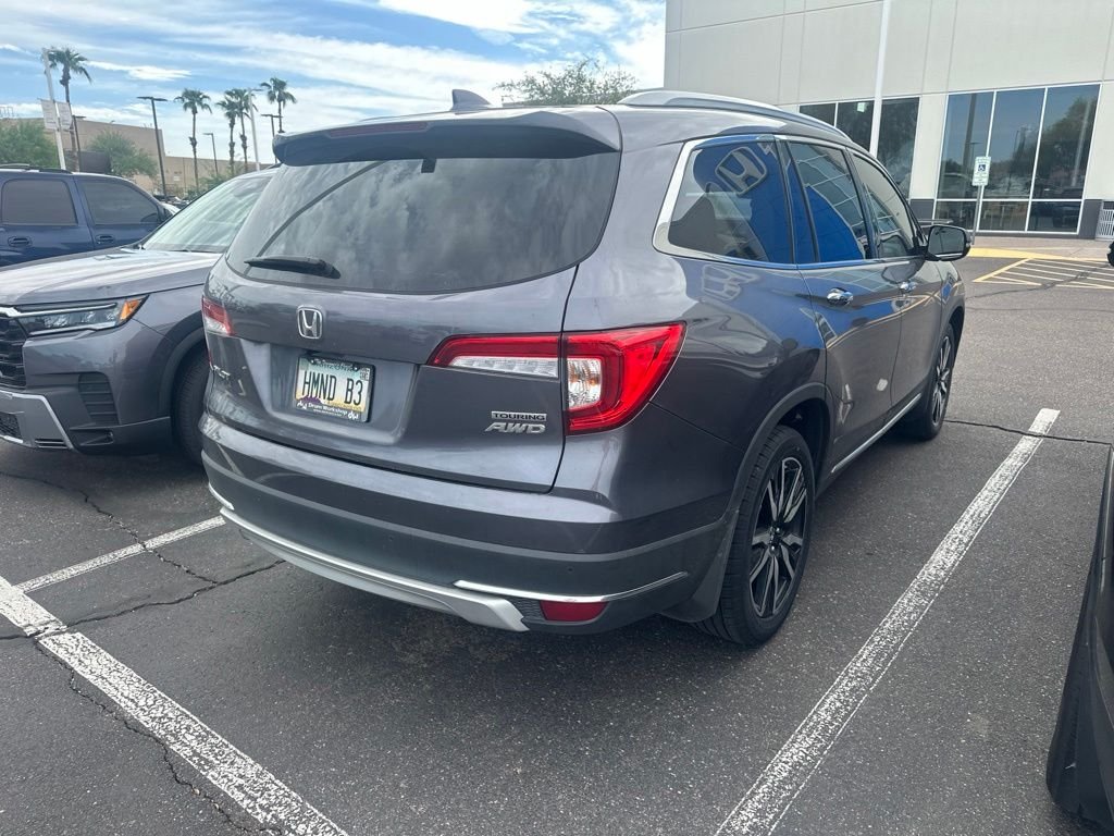 Certified Used 2020 Modern Steel Metallic Honda Touring image 4
