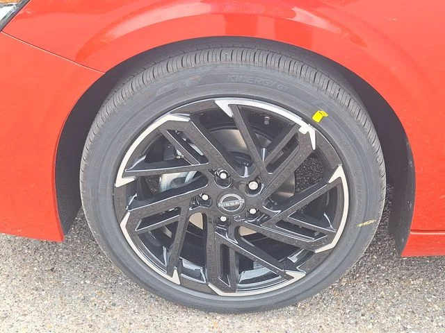 New 2026 Energetic Ember / Super Black Two-tone Nissan SR image 26