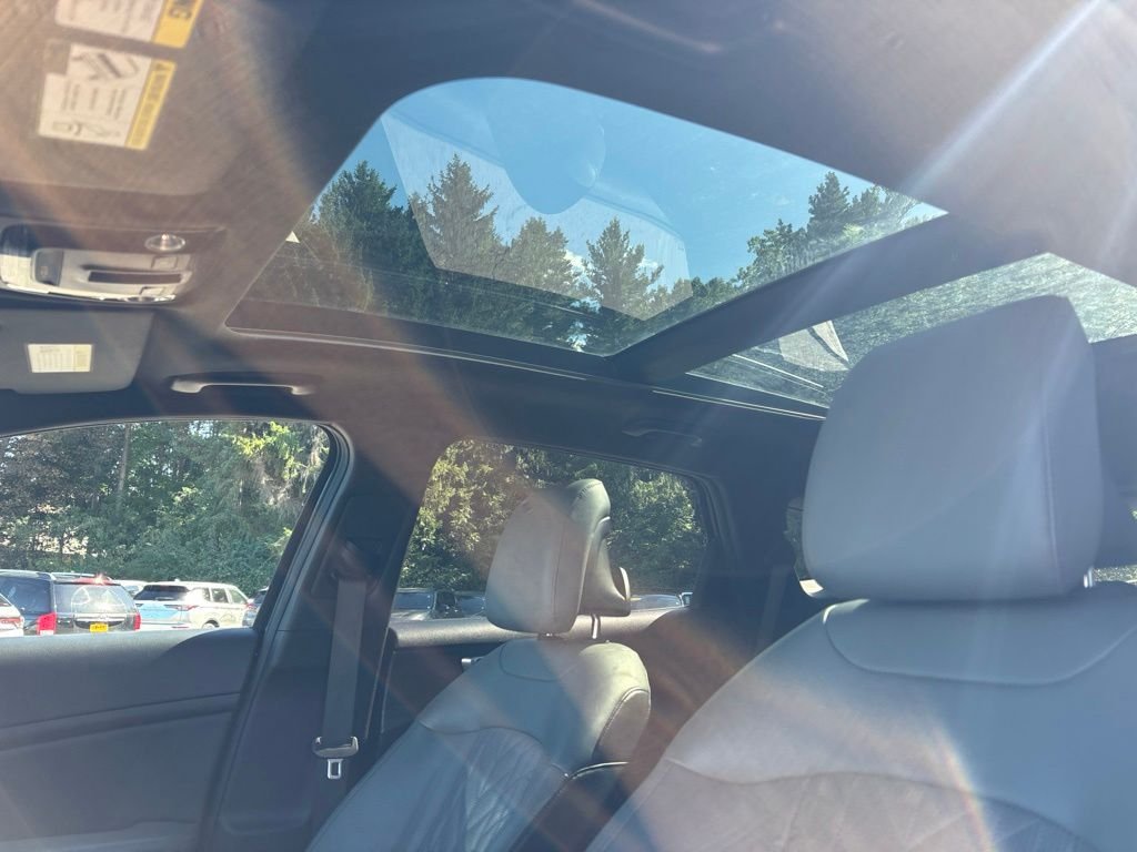 Used 2023 Black Kia X-Line image 20
