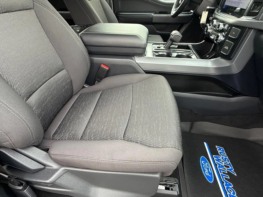 Used 2025 White Ford XLT image 10