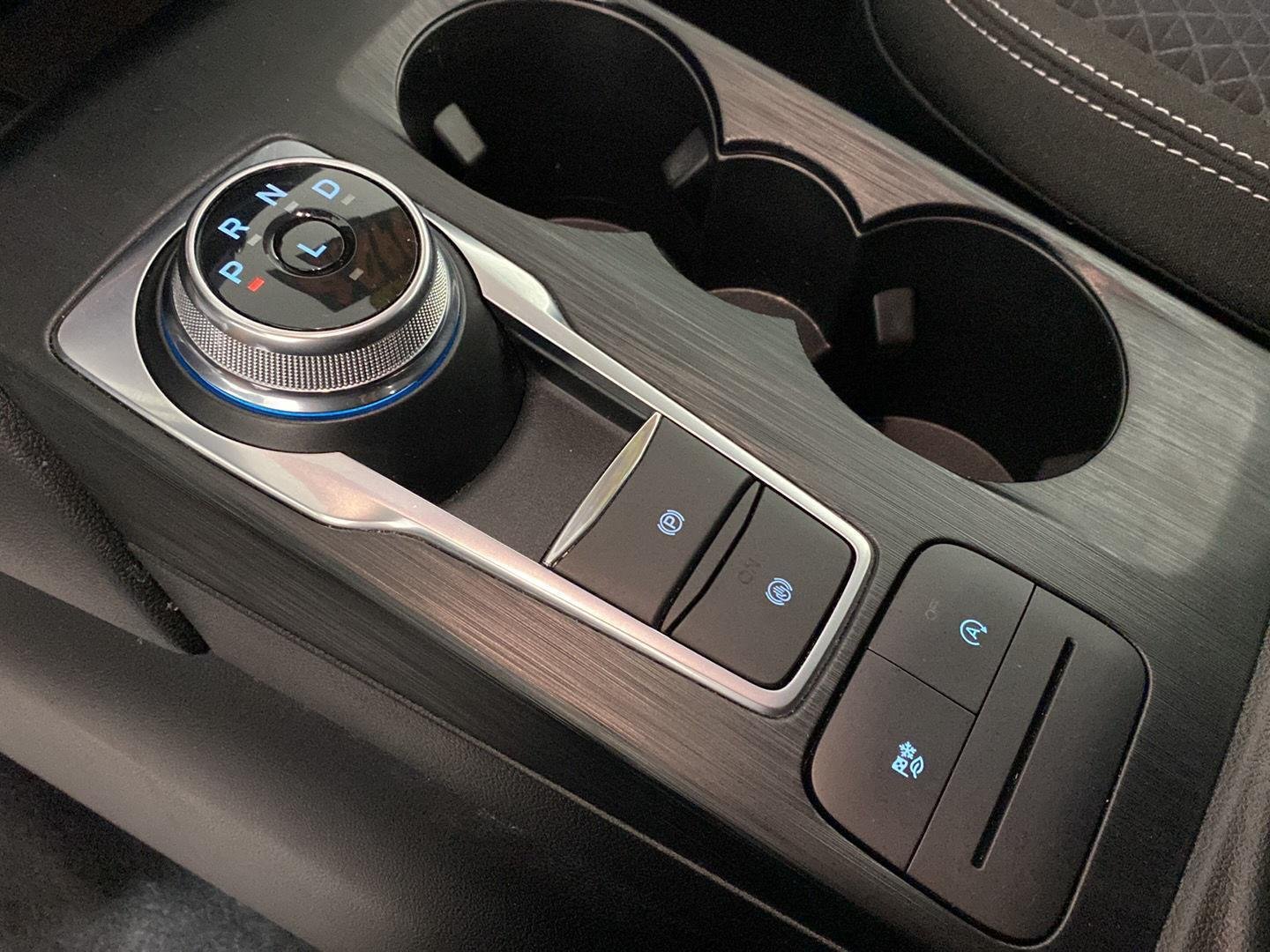 Used 2025 Vapor Blue Ford Active image 7