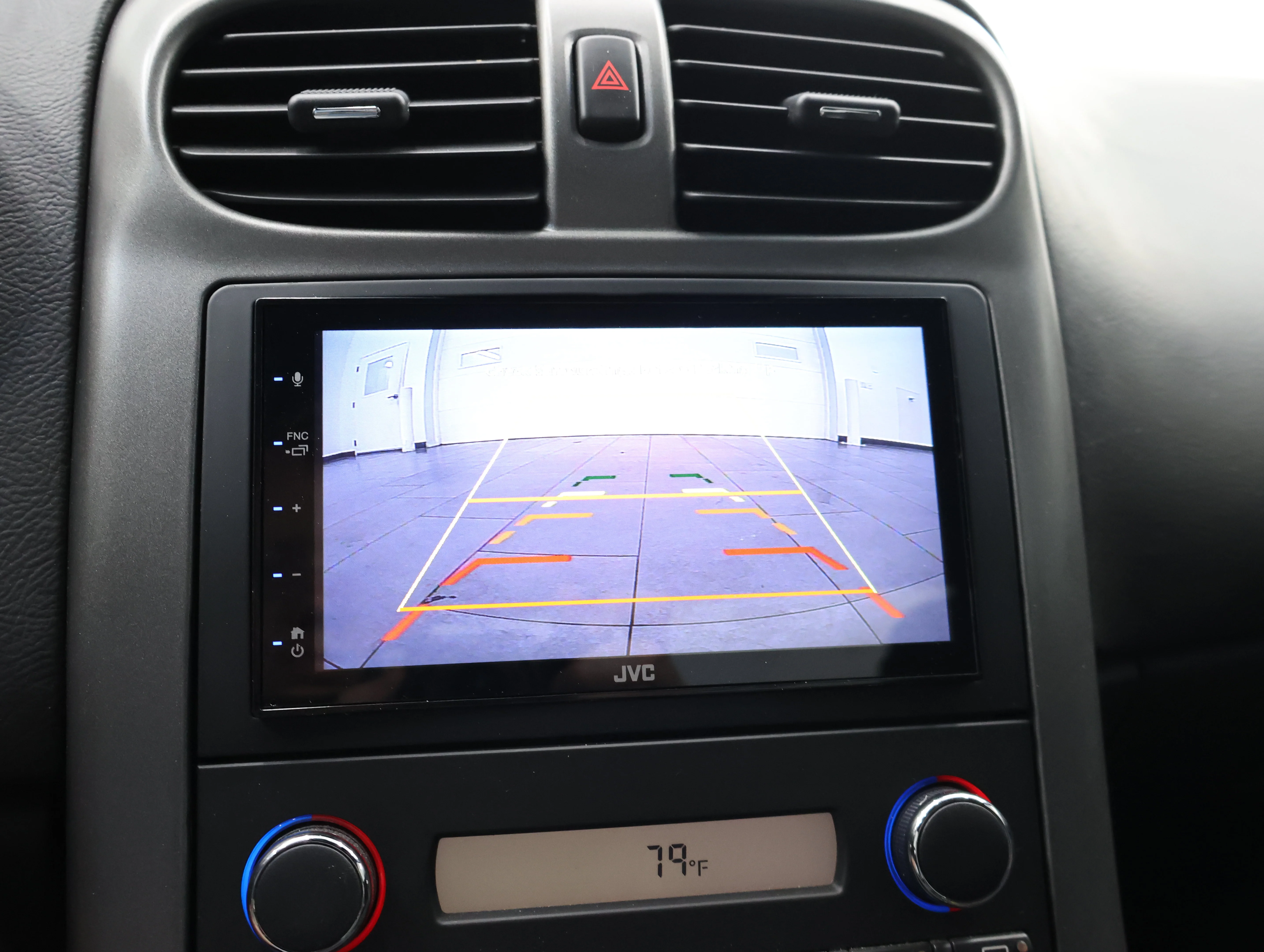 Used 2007 Arctic White Chevrolet Base image 15