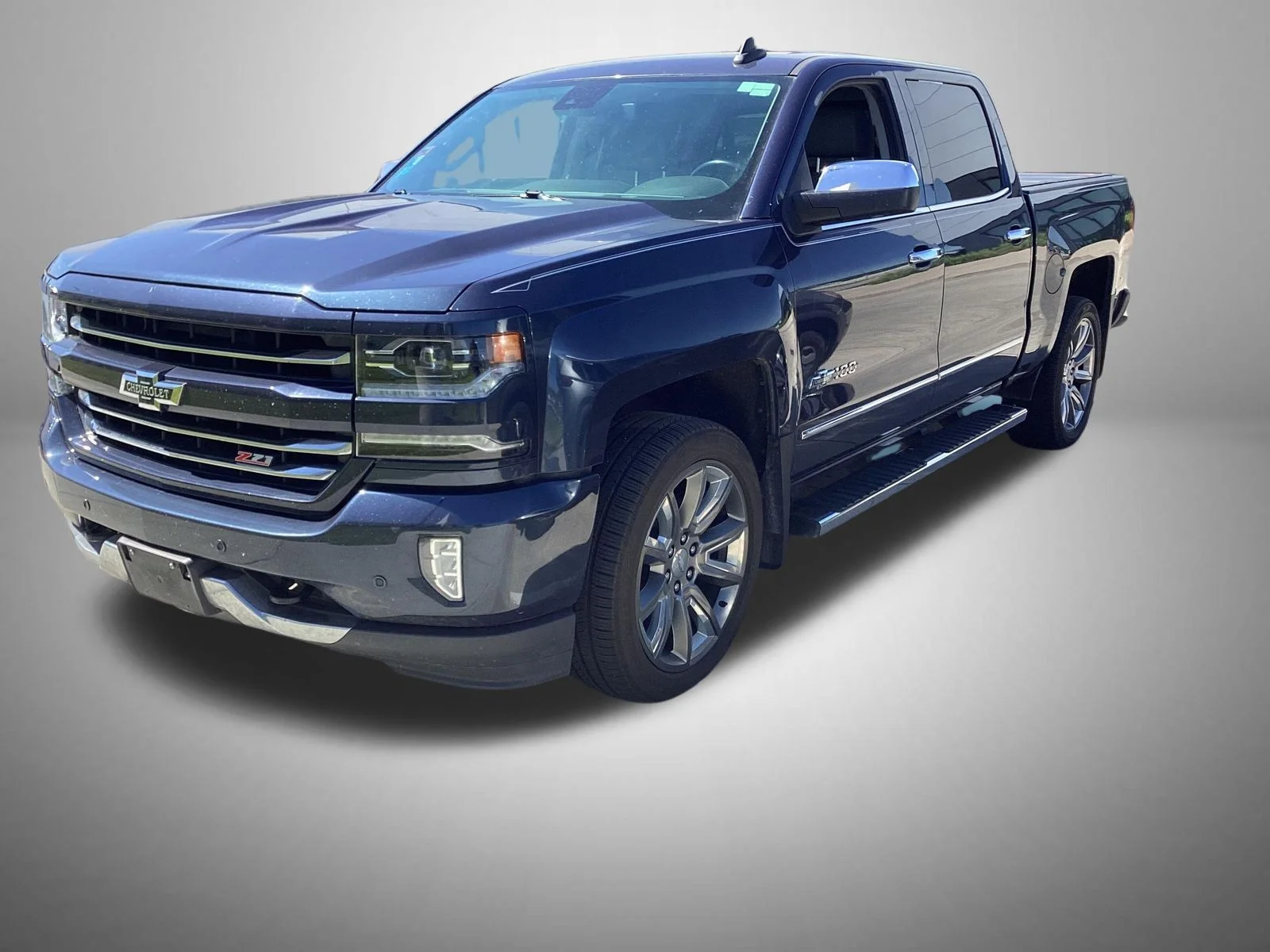Used 2018 Blue Chevrolet LTZ image 1