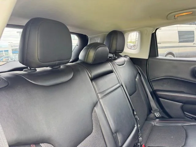Used 2018 White Jeep Trailhawk 4x4 image 23