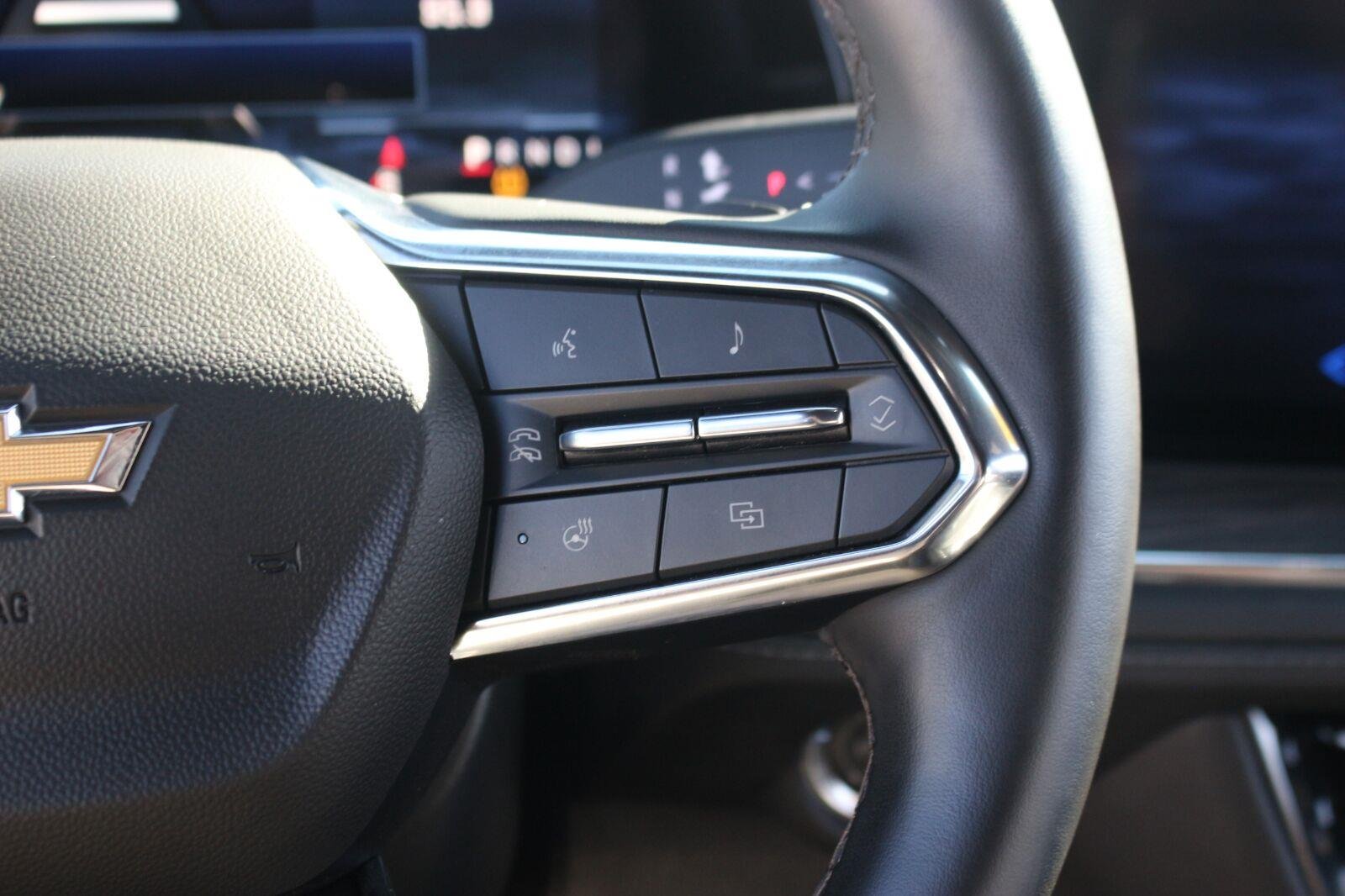 Used 2025 Black Chevrolet LT image 21
