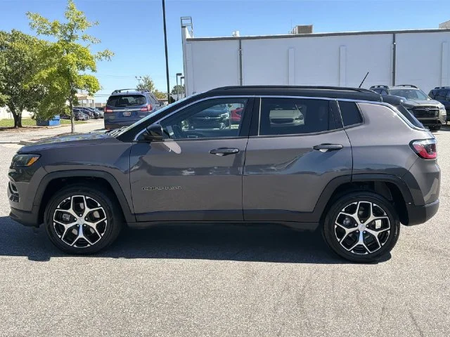 Used 2024 Gray Jeep Limited image 10