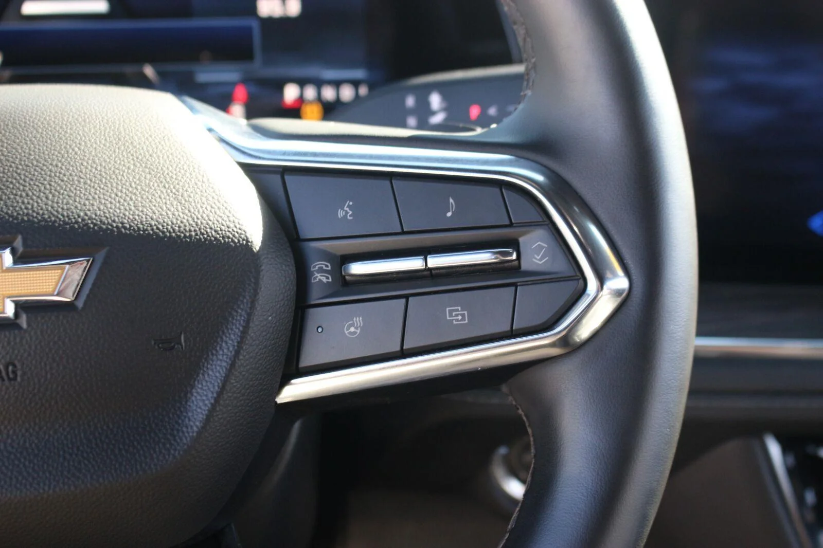 Used 2025 Black Chevrolet LT image 21