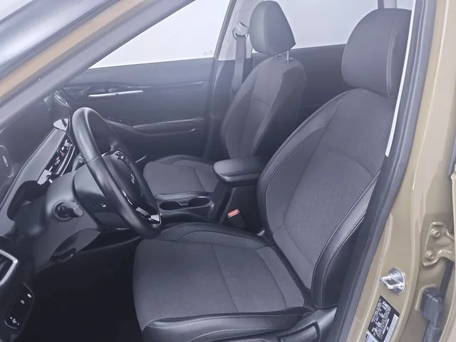 Used 2024 Green Kia S image 11