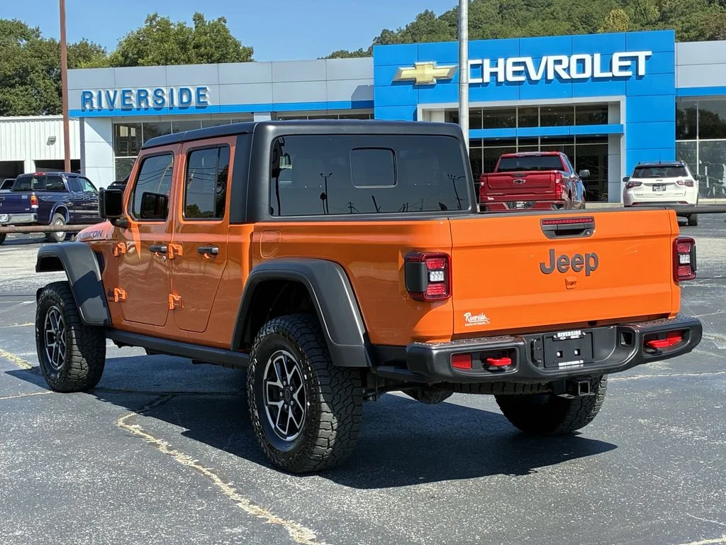 Used 2025 Orange Jeep Rubicon image 9