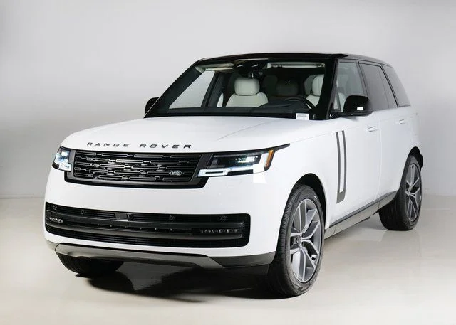2026 Land Rover Range Rover 3.0 PHEV SE SWB's photo