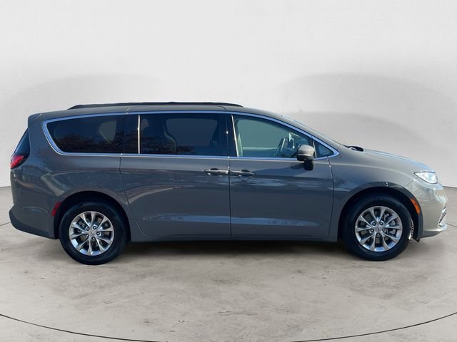 Used 2023 White Chrysler Touring L image 6
