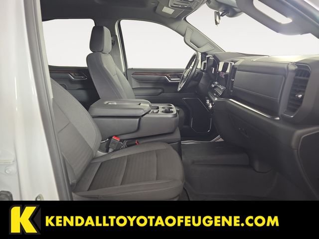 Used 2024 White GMC Elevation image 9