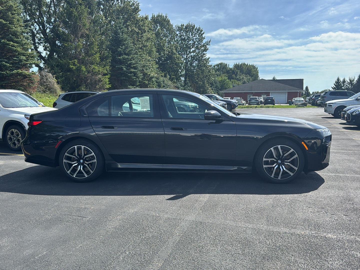 New 2026 Black Sapphire Metallic BMW 750e xDrive image 2
