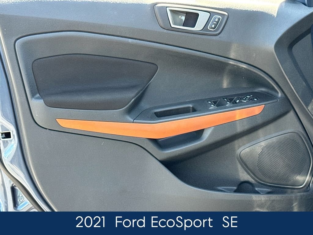 Used 2021 Blue Ford SE image 18